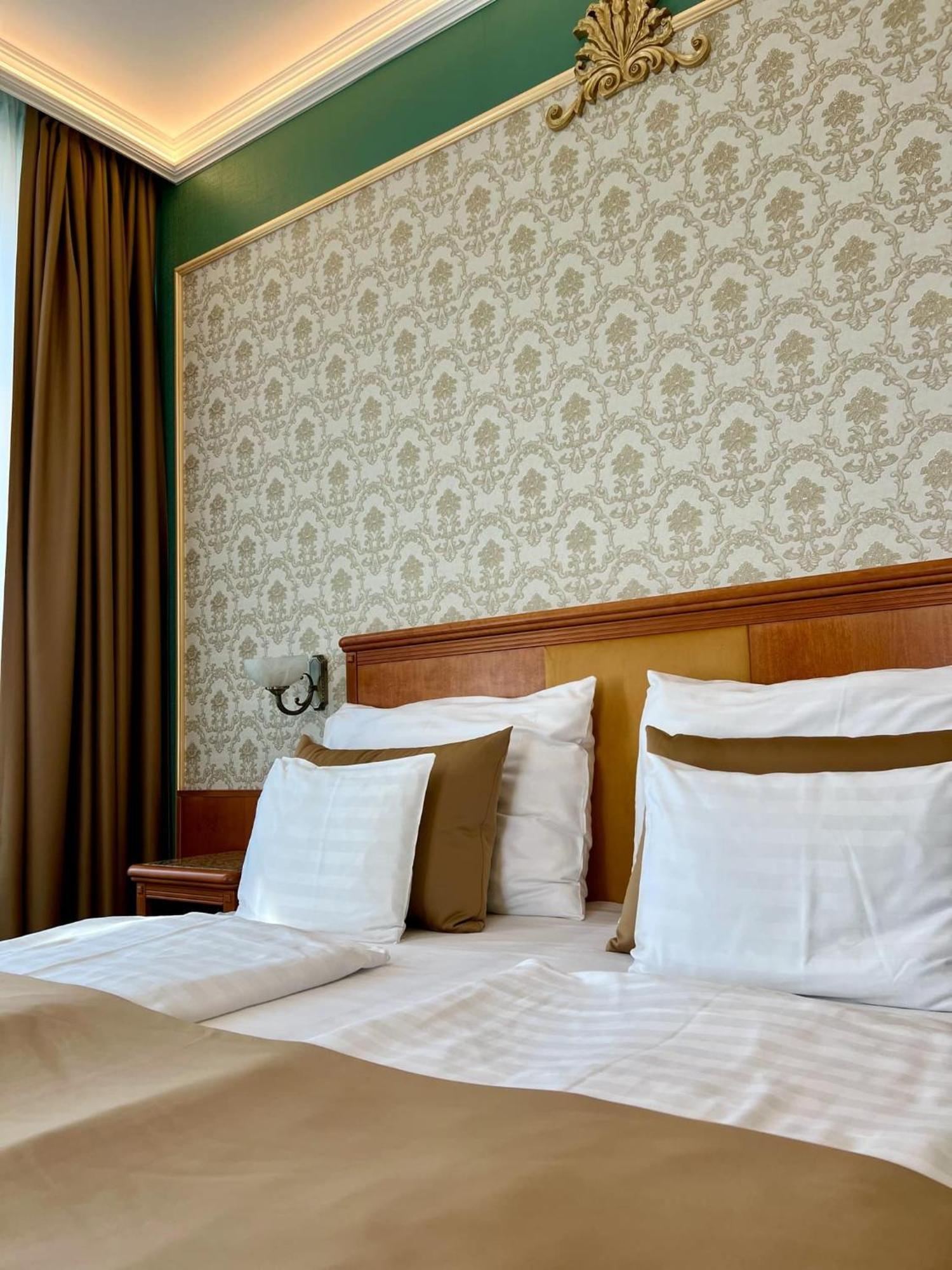 Elizabeth Hotel Gyula Exterior foto