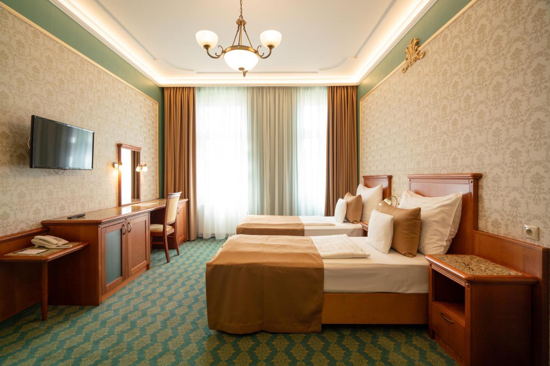 Elizabeth Hotel Gyula Exterior foto