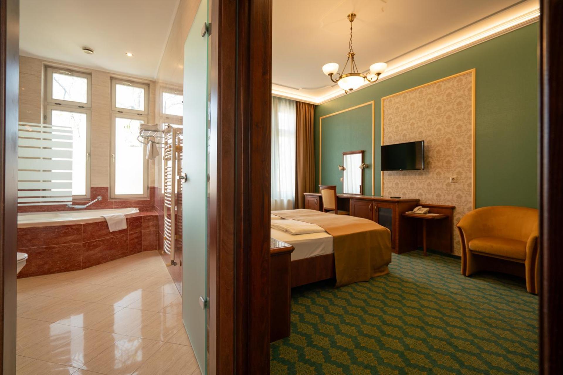 Elizabeth Hotel Gyula Exterior foto