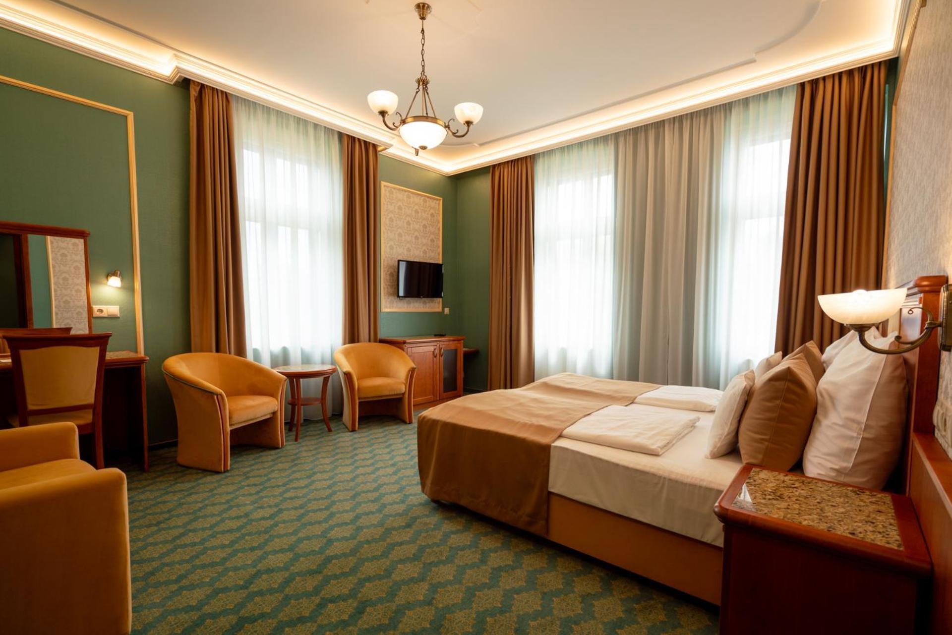 Elizabeth Hotel Gyula Exterior foto